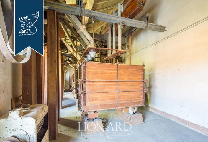 Image No.50-5 Bed Villa for sale