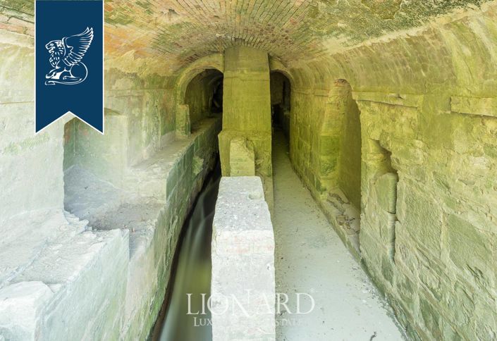 Image No.63-5 Bed Villa for sale