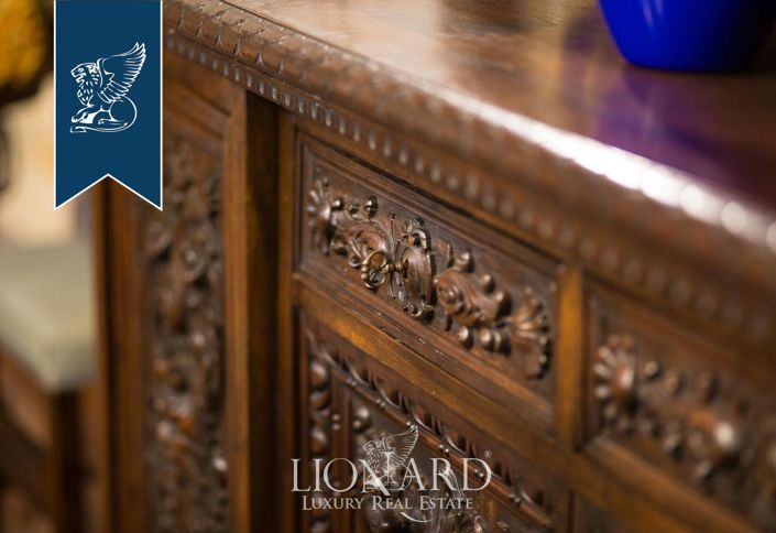 Image No.65-5 Bed Villa for sale