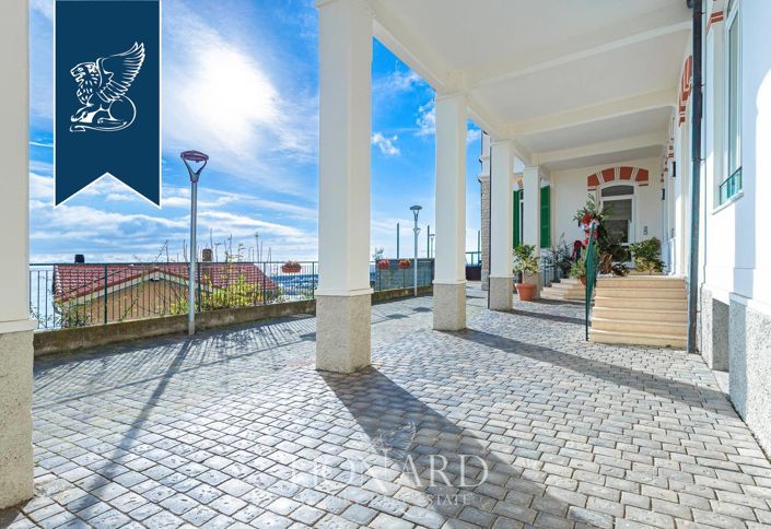 Image No.18-Villa de 43 chambres à vendre à Finale Ligure