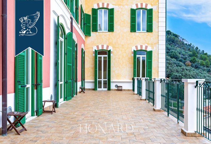 Image No.22-Villa de 43 chambres à vendre à Finale Ligure