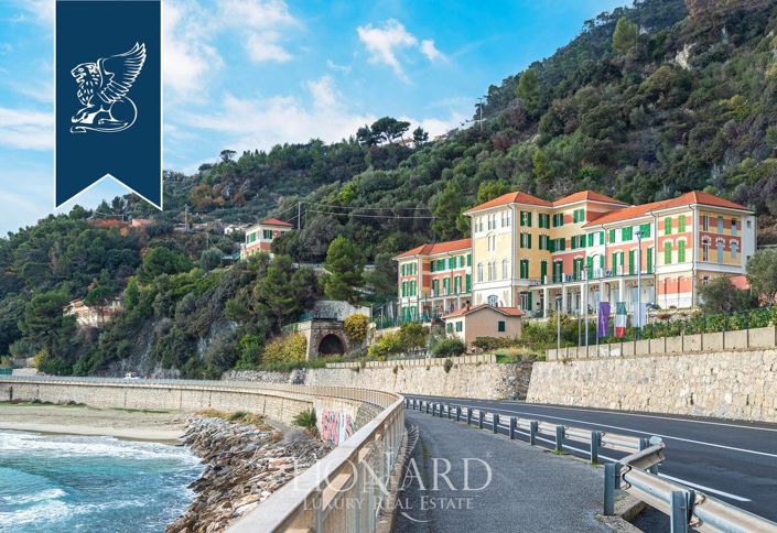 Image No.3-Villa de 43 chambres à vendre à Finale Ligure