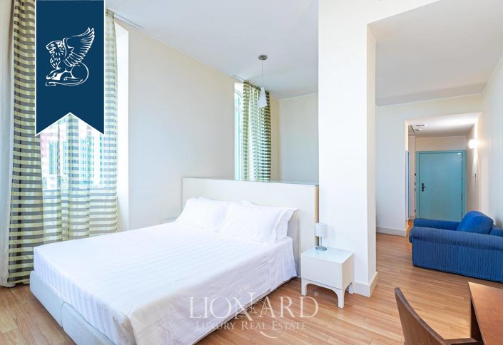 Image No.39-Villa de 43 chambres à vendre à Finale Ligure