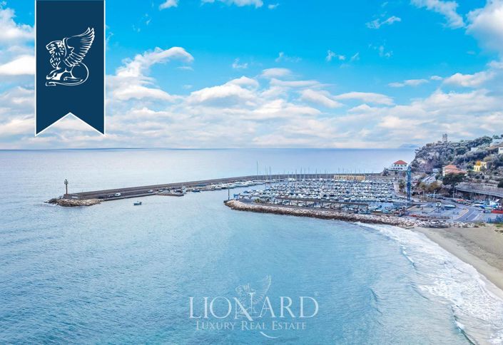 Image No.49-Villa de 43 chambres à vendre à Finale Ligure