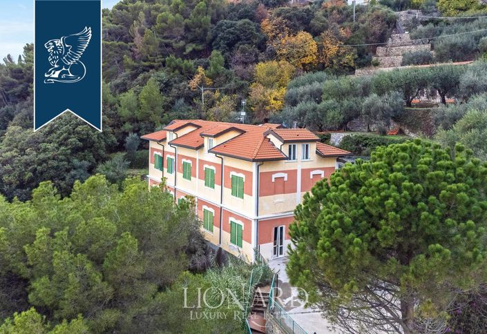 Image No.9-Villa de 43 chambres à vendre à Finale Ligure