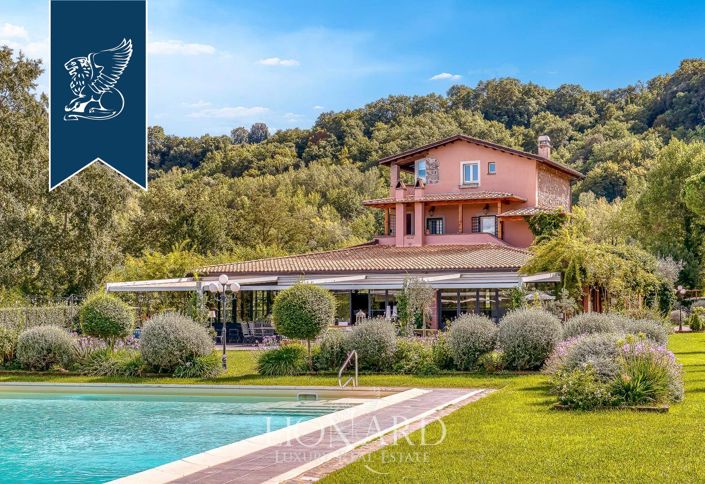 Image No.114-18 Bed Farmhouse for sale