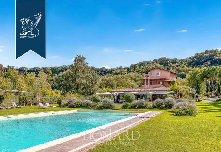 Image No.115-18 Bed Farmhouse for sale