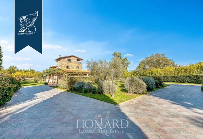 Image No.119-18 Bed Farmhouse for sale