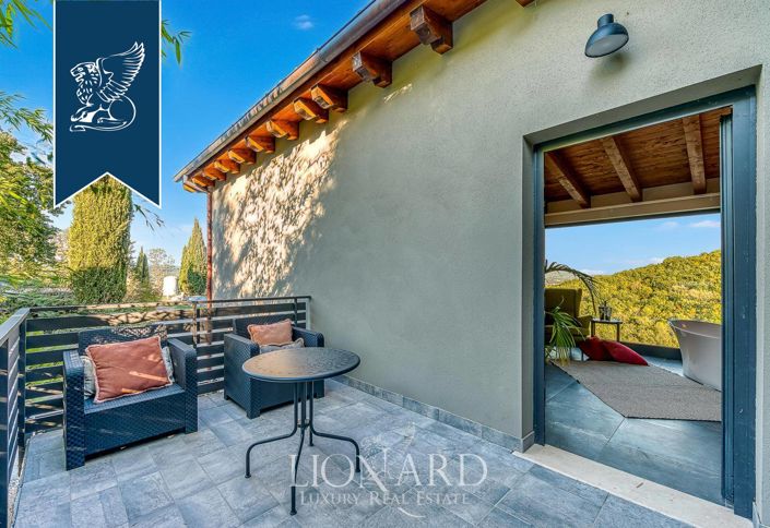 Image No.125-18 Bed Farmhouse for sale