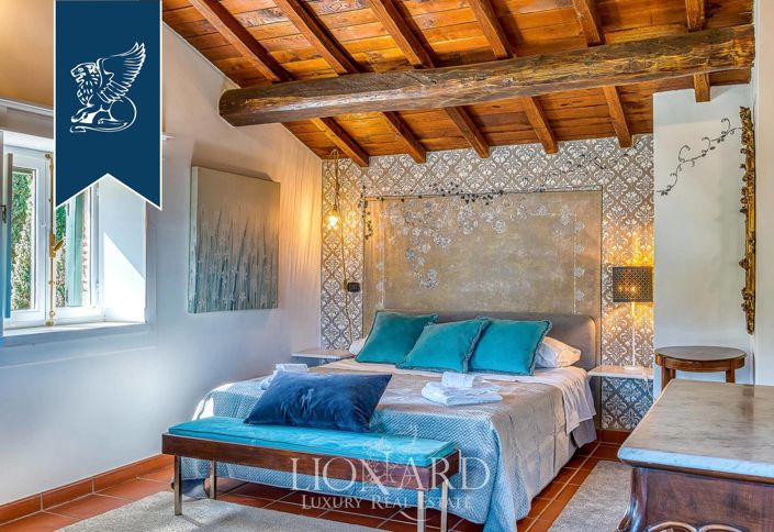 Image No.127-18 Bed Farmhouse for sale