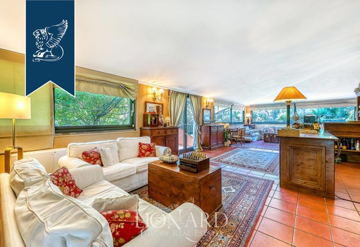 Image No.147-18 Bed Farmhouse for sale