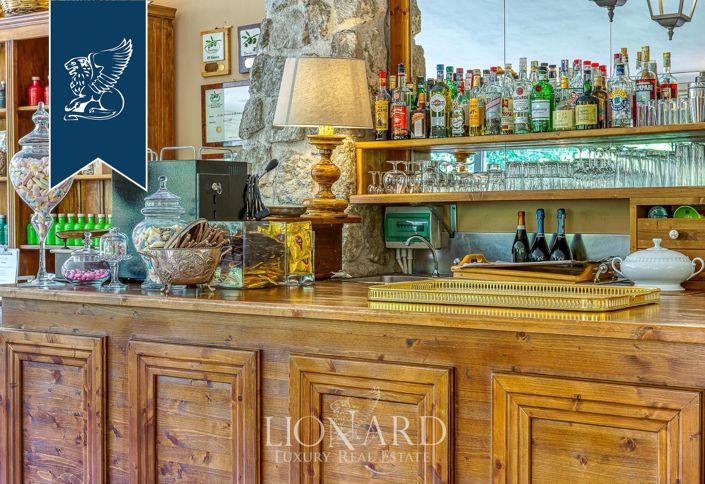 Image No.149-18 Bed Farmhouse for sale