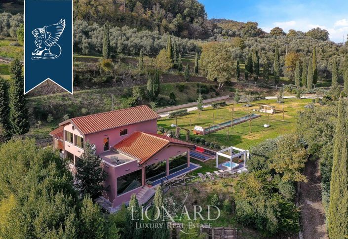 Image No.169-18 Bed Farmhouse for sale