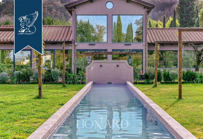 Image No.190-18 Bed Farmhouse for sale