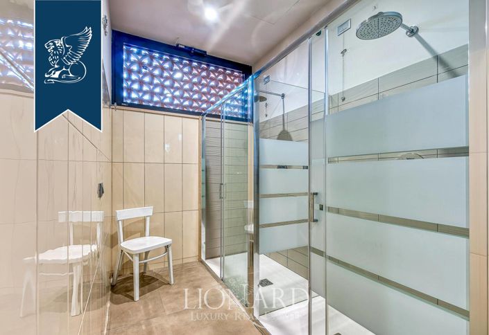 Image No.213-18 Bed Farmhouse for sale