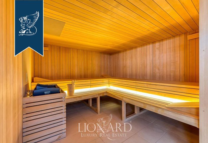 Image No.218-18 Bed Farmhouse for sale