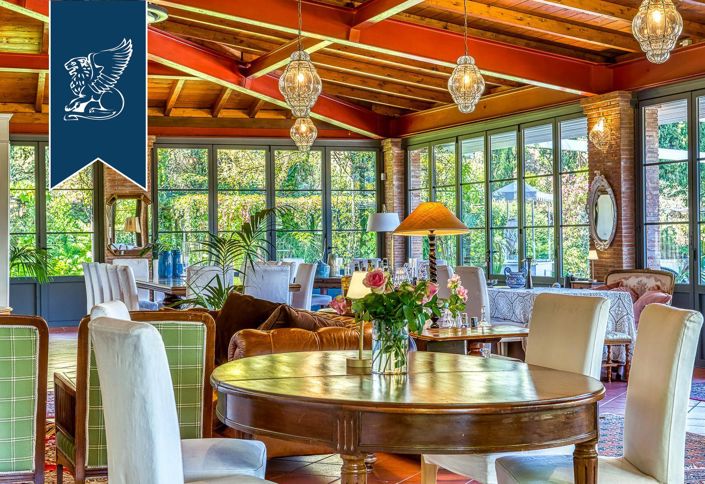 Image No.36-18 Bed Farmhouse for sale