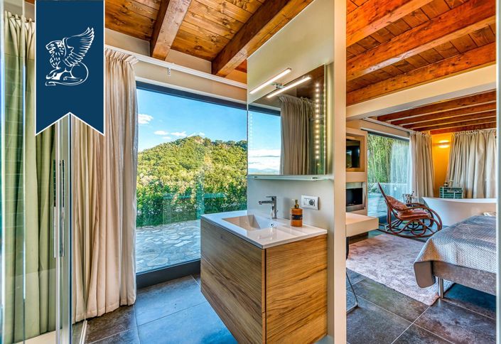 Image No.43-18 Bed Farmhouse for sale