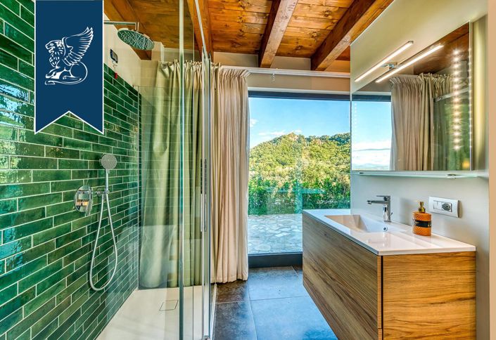 Image No.44-18 Bed Farmhouse for sale