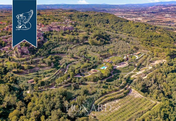 Image No.70-18 Bed Farmhouse for sale