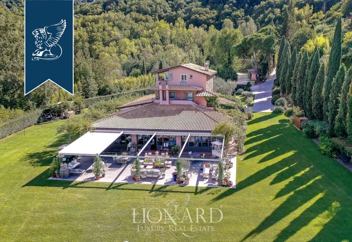 Image No.74-18 Bed Farmhouse for sale