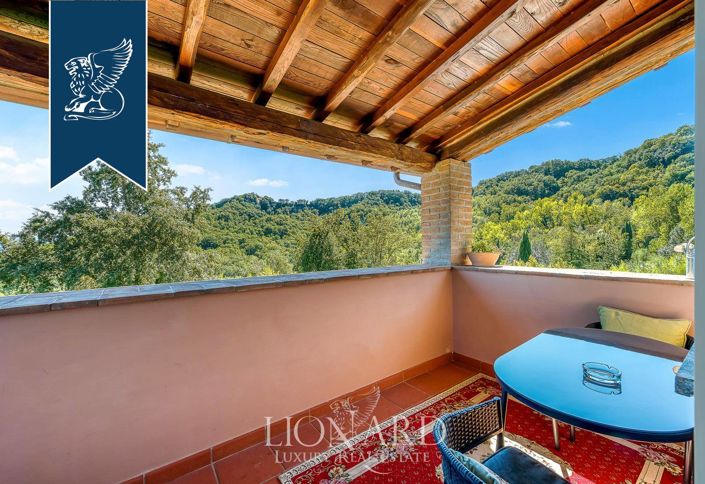 Image No.84-18 Bed Farmhouse for sale