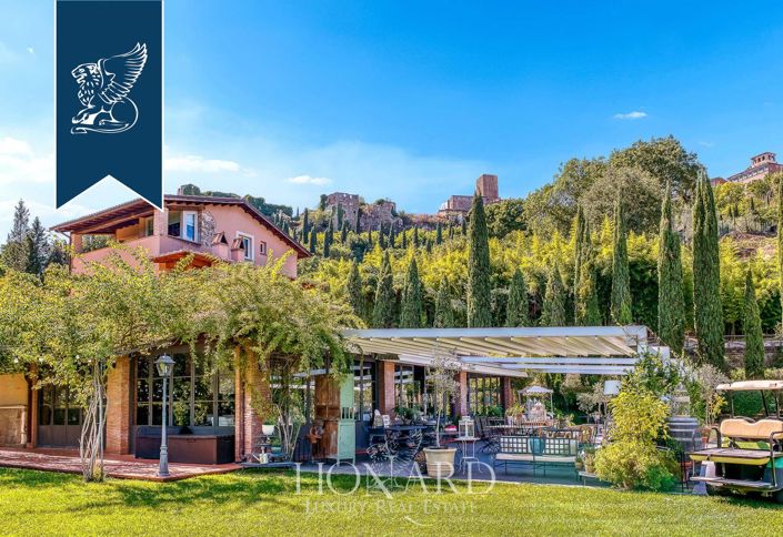 Image No.95-18 Bed Farmhouse for sale