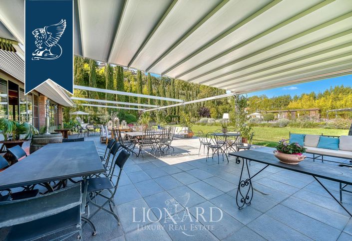 Image No.96-18 Bed Farmhouse for sale