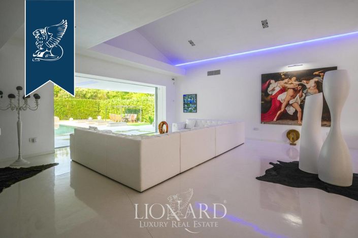 Image No.12-3 Bed Villa for sale