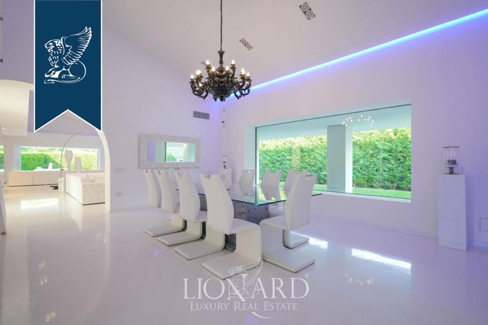 Image No.16-3 Bed Villa for sale