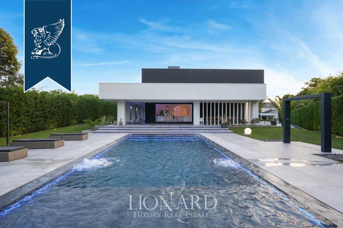 Image No.7-3 Bed Villa for sale