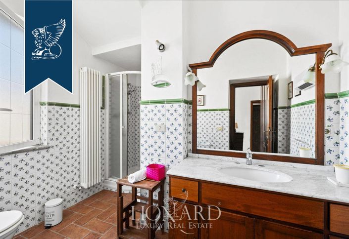 Image No.15-6 Bed Farmhouse for sale