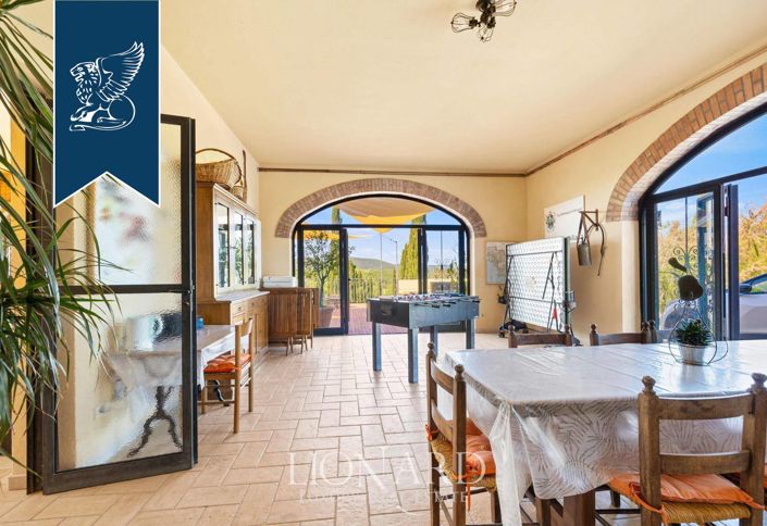 Image No.20-6 Bed Farmhouse for sale