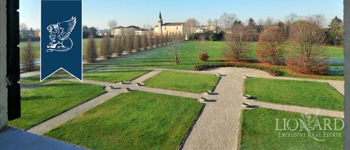 Image No.10-2 Bed Villa for sale