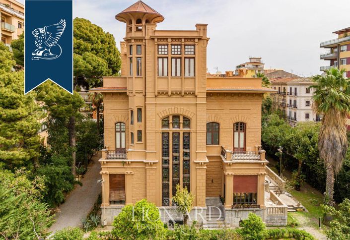 Image No.1-Villa de 6 chambres à vendre à Palermo