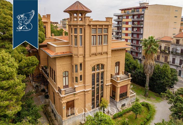 Image No.2-Villa de 6 chambres à vendre à Palermo