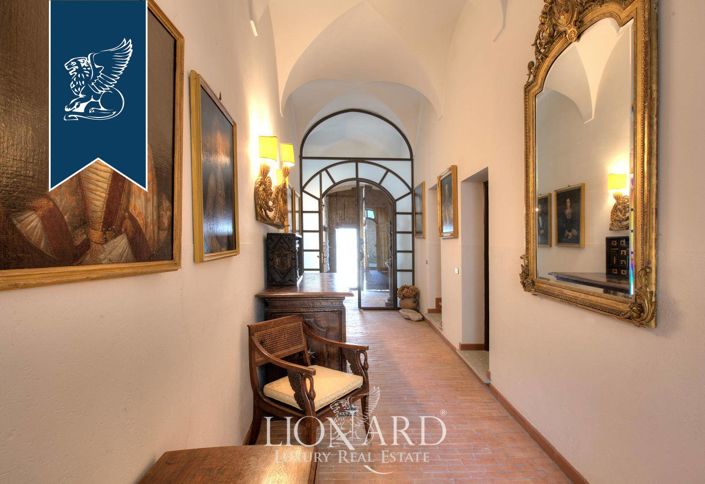 Image No.23-7 Bed Property for sale