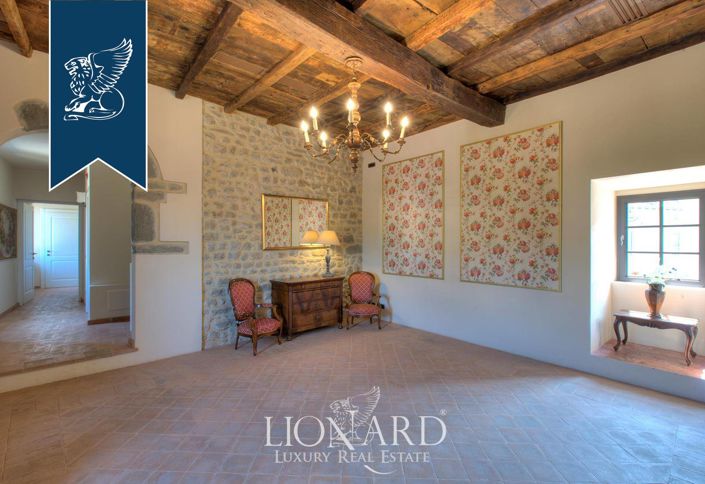 Image No.24-7 Bed Property for sale