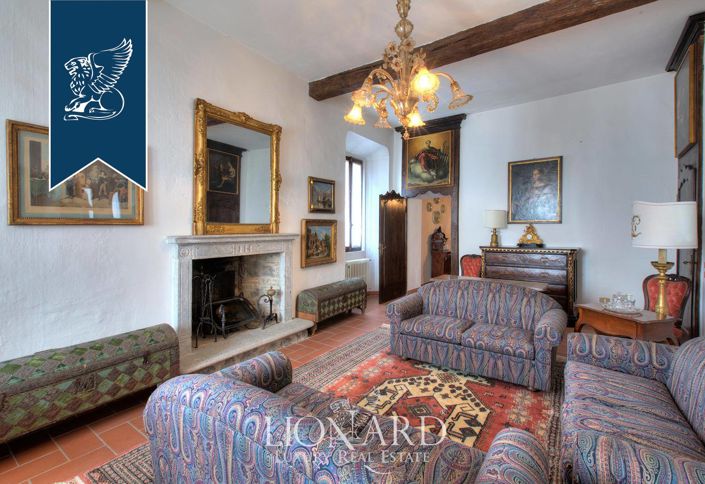 Image No.26-7 Bed Property for sale