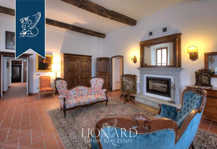 Image No.28-7 Bed Property for sale