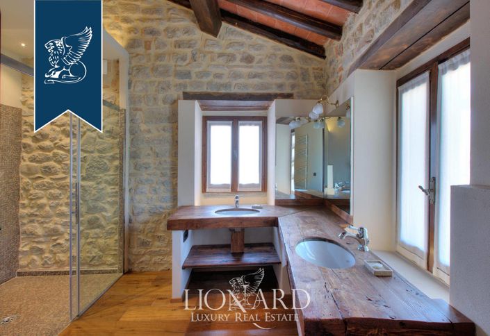 Image No.36-7 Bed Property for sale