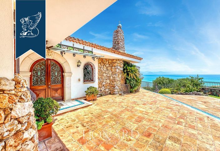 Image No.8-Villa de 8 chambres à vendre à San Giovanni a Piro