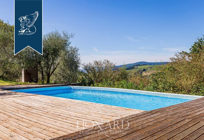 Image No.20-8 Bed Farmhouse for sale