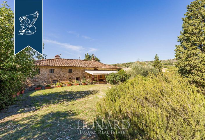 Image No.5-8 Bed Farmhouse for sale