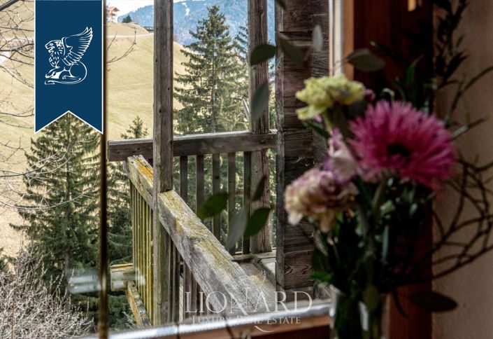 Image No.10-4 Bed Villa for sale