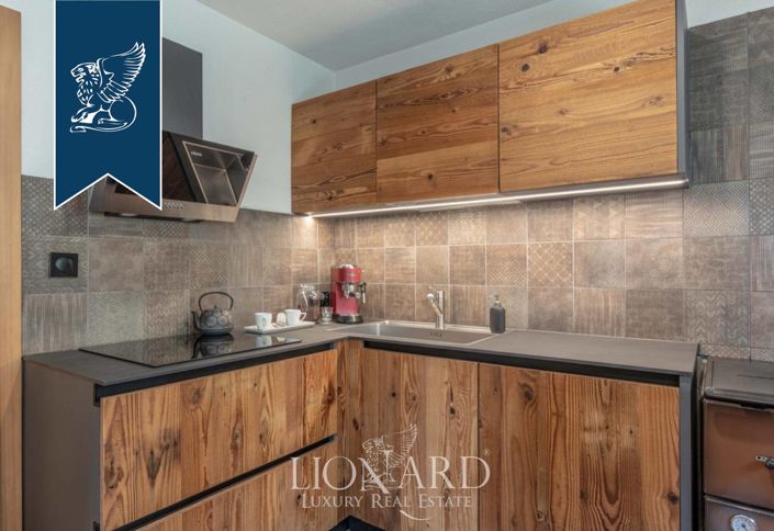 Image No.8-4 Bed Villa for sale