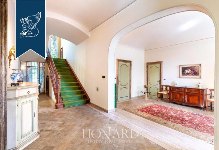 Image No.18-6 Bed Villa for sale