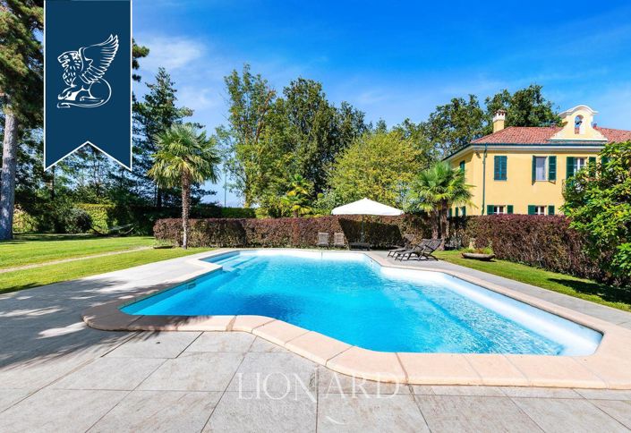 Image No.2-6 Bed Villa for sale