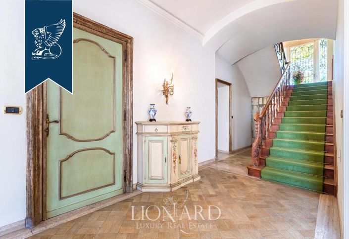 Image No.20-6 Bed Villa for sale