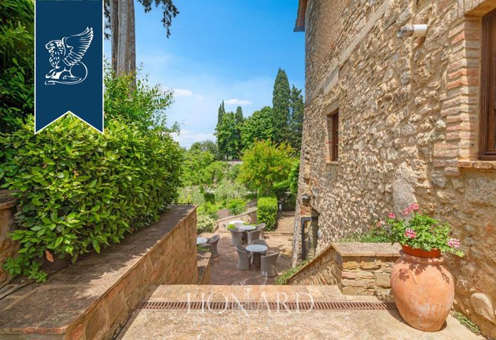 Image No.11-11 Bed Farmhouse for sale